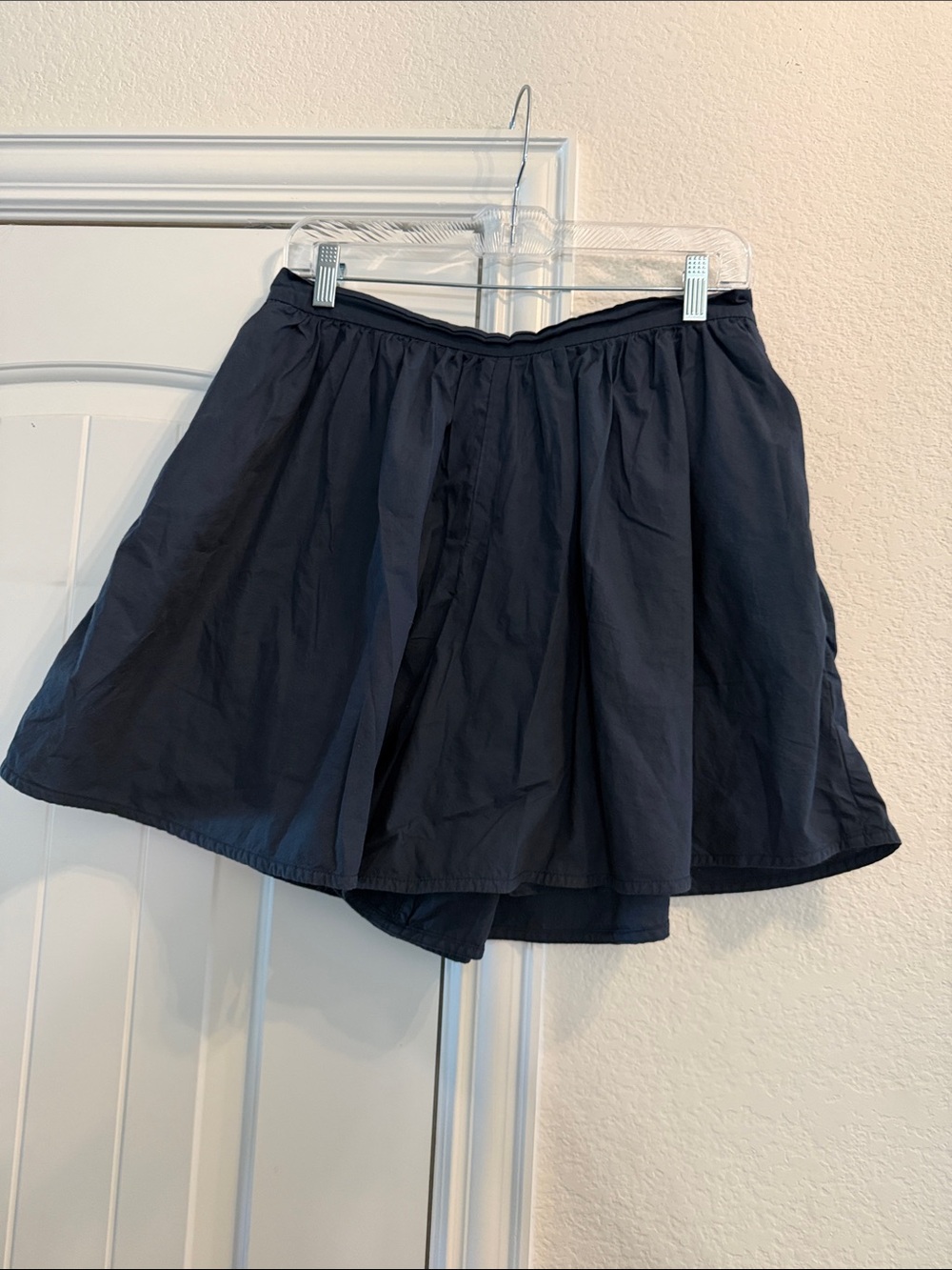 LAKE Navy Blue Flowy Shorts, Sz M